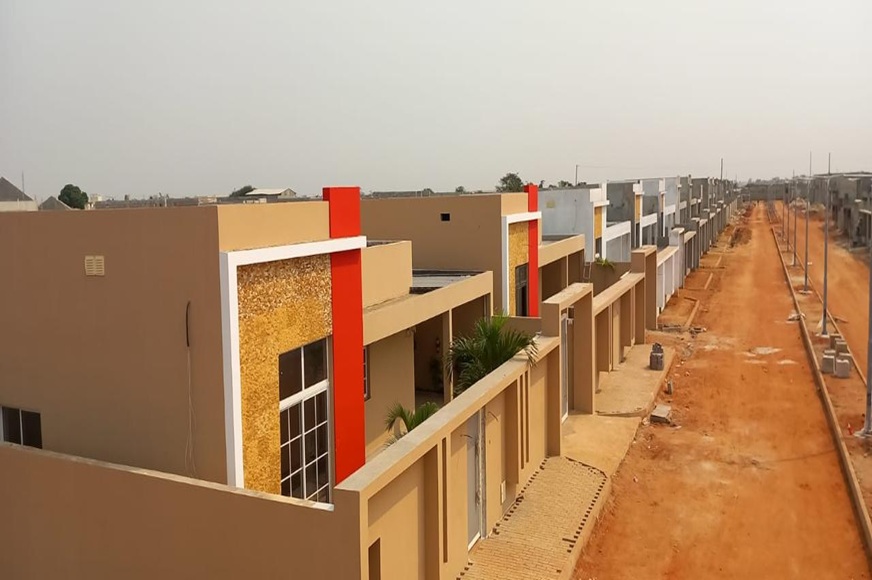 Casas T3 no Tchissole: Oportunidade de Investimento